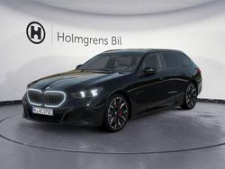 Svart Ny 2025 BMW 550e Efficient Dynamics Kombi | 1 029 500 kr (Marknadspris)