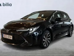Svart Begagnad 2021 Toyota Corolla Hybrid Style Halvkombi | 229 900 kr (Marknadspris)