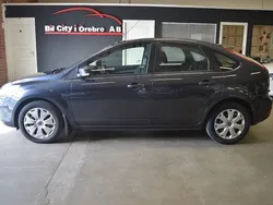 Grå Begagnad 2009 Ford Focus Halvkombi | 47 900 kr (Lite dyr)