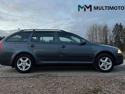 Mörkgrå (grå) Begagnad 2007 Skoda Octavia Kombi | 24 900 kr (Marknadspris)