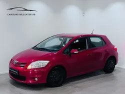 Mörkröd (röd) Begagnad 2010 Toyota Auris Plus Halvkombi | 64 900 kr (Marknadspris)