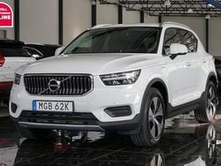 Vit Begagnad 2021 Volvo XC40 Momentum SUV | 249 900 kr (Superpris)