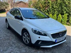 Vit Begagnad 2015 Volvo V40 CC Momentum Kombi | 159 000 kr (Lite dyr)