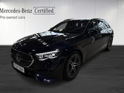 Mörkblå (blue) Begagnad 2024 Mercedes E300 Premium Kombi | 659 900 kr