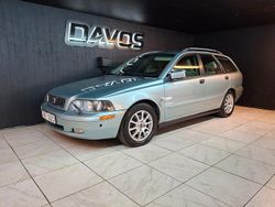Ljusgrön Begagnad 2002 Volvo V40 Kombi | 24 900 kr (Dyr)