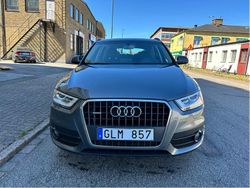 Grå Begagnad 2014 Audi Q3 Comfort SUV | 124 900 kr (Marknadspris)
