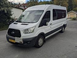 Vit Begagnad 2018 Ford Transit Kombi | 229 000 kr