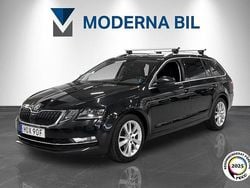 Svart Begagnad 2020 Skoda Octavia Kombi | 179 400 kr (Marknadspris)