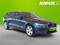 Blå Begagnad 2020 Volvo V60 CC Momentum Kombi | 349 900 kr (Marknadspris)