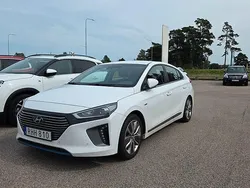 Vit Begagnad 2016 Hyundai Ioniq Eco Sedan | 124 900 kr (Marknadspris)