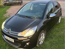 Svart Begagnad 2014 Citroën C3 Halvkombi | 44 900 kr (Marknadspris)