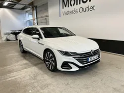 Vit (pure white (stängd för ny) Begagnad 2022 VW Arteon R-line Kombi | 279 900 kr (Marknadspris)