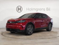 Röd (lucid red premium metallic) Begagnad 2024 Ford Capri Premium Halvkombi | 569 800 kr (Marknadspris)
