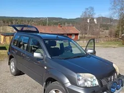 Grå Begagnad 2007 Nissan X-Trail SUV | 20 000 kr