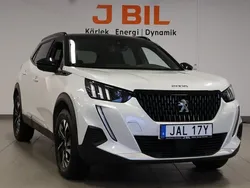 Vit Begagnad 2023 Peugeot 2008 GTi SUV | 239 900 kr (Marknadspris)
