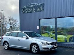 Silver Begagnad 2016 Volvo V60 Momentum Kombi | 159 900 kr (Marknadspris)
