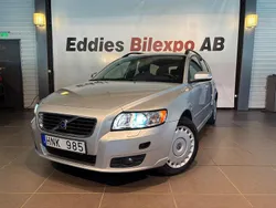 Ljusgrå Begagnad 2008 Volvo V50 Momentum Kombi | 69 900 kr (Lite dyr)