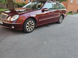 Röd Begagnad 2004 Mercedes E240 Kombi | 29 500 kr (Marknadspris)