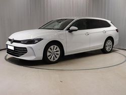 Vit Begagnad 2024 VW Passat Business Kombi | 448 800 kr