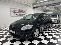 Mörkblå Begagnad 2011 Toyota Auris Plus Halvkombi | 69 000 kr (Lite dyr)