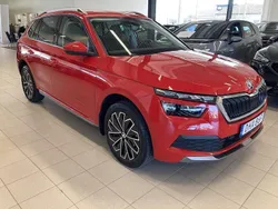 Röd Begagnad 2020 Skoda Kamiq Style SUV | 208 000 kr (Marknadspris)
