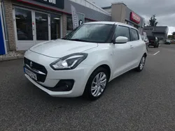 Vit Begagnad 2023 Suzuki Swift Halvkombi | 212 500 kr (Lite dyr)