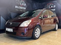 Mörkröd Begagnad 2001 Toyota Corolla Verso Minibuss | 39 900 kr