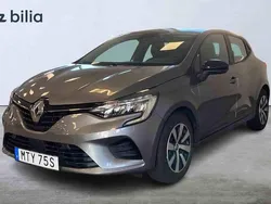Grå Begagnad 2023 Renault Clio V Halvkombi | 159 900 kr (Marknadspris)