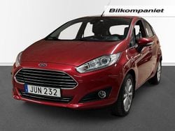 Röd Begagnad 2016 Ford Fiesta Titanium Halvkombi | 85 000 kr (Marknadspris)