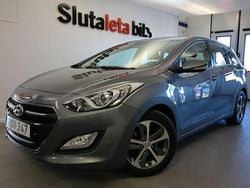 Grå (grå metallic) Begagnad 2015 Hyundai i30 Comfort Kombi | 99 900 kr (Marknadspris)