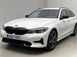 Vit Begagnad 2022 BMW 330 Sport Line Kombi | 284 900 kr