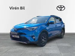 Blå Begagnad 2015 Toyota RAV4 Hybrid SUV | 219 500 kr (Marknadspris)
