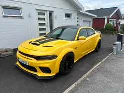 Gul Begagnad 2017 Dodge Charger Sedan | 429 000 kr (Bra pris)