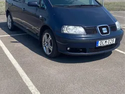 Blå Begagnad 2007 Seat Alhambra Minibuss | 25 000 kr