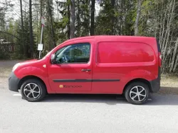 Röd Begagnad 2013 Renault Kangoo Minibuss | 55 000 kr (Marknadspris)