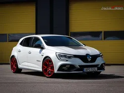 Vit Begagnad 2021 Renault Mégane IV Trophy Halvkombi | 369 900 kr (Dyr)
