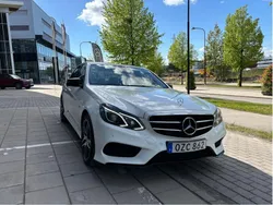 Vit Begagnad 2016 Mercedes E220 AMG Sedan | 239 000 kr (Marknadspris)