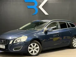 Blå Begagnad 2012 Volvo V60 Momentum Kombi | 99 900 kr (Marknadspris)