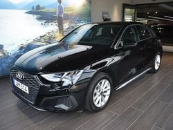 Brilliantsvart Begagnad 2023 Audi A3 Proline Sedan | 299 000 kr (Lite dyr)