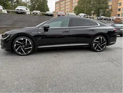 Svart Begagnad 2021 VW Arteon R-line Halvkombi | 315 000 kr (Marknadspris)