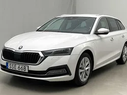 Vit Begagnad 2022 Skoda Octavia Business Line | 224 900 kr