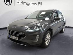Grå Begagnad 2021 Ford Kuga Titanium SUV | 229 800 kr (Marknadspris)