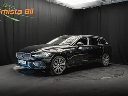 Svart Begagnad 2022 Volvo V60 Kombi | 344 800 kr (Marknadspris)