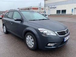 Grå Begagnad 2009 Kia Ceed Halvkombi | 29 900 kr (Marknadspris)