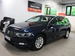 Mörkblå (blå) Begagnad 2015 VW Passat Kombi | 124 900 kr (Marknadspris)