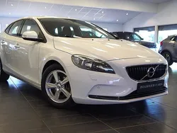 Vit Begagnad 2016 Volvo V40 Kombi | 149 900 kr (Marknadspris)