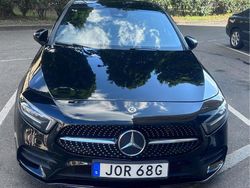 Svart Begagnad 2019 Mercedes A180 AMG Halvkombi | 226 999 kr (Marknadspris)