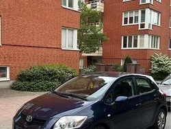 Blå Begagnad 2010 Toyota Auris Halvkombi | 55 000 kr