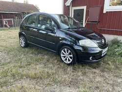 Svart Begagnad 2004 Citroën C3 Halvkombi | 10 000 kr (Bra pris)