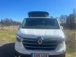 Vit Begagnad 2023 Renault Trafic Van | 498 750 kr